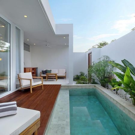 Neptune Studios Adults Only Gym And Recovery Access Kuta  ภายนอก รูปภาพ