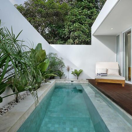 Neptune Studios Adults Only Gym And Recovery Access Kuta  ภายนอก รูปภาพ